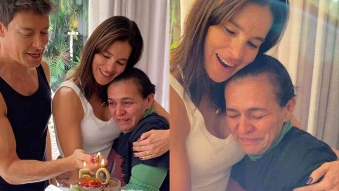 vera-viel-emociona-ao-comemorar-aniversario-de-50-anos-de-funcionaria-durante-expediente