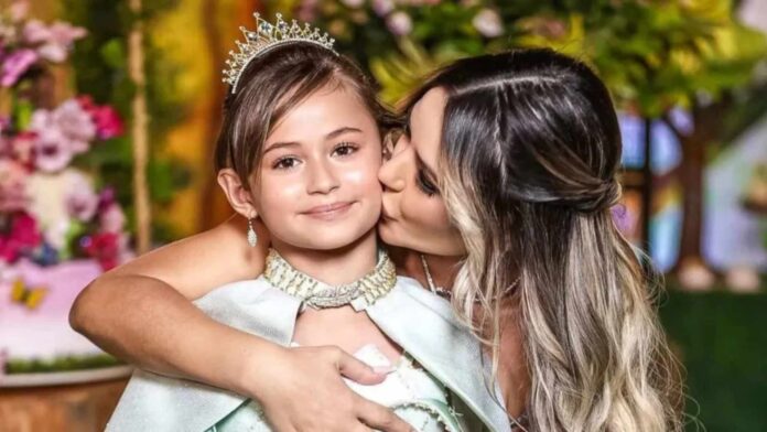 valentina-viraliza-ao-comparar-pulseira-com-a-de-colega:-“a-dela-era-da-cor-da-faca”