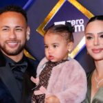 neymar-jr.-atrai-os-holofotes-em-leilao-beneficente-ao-lado-de-bruna-biancardi-e-mavie